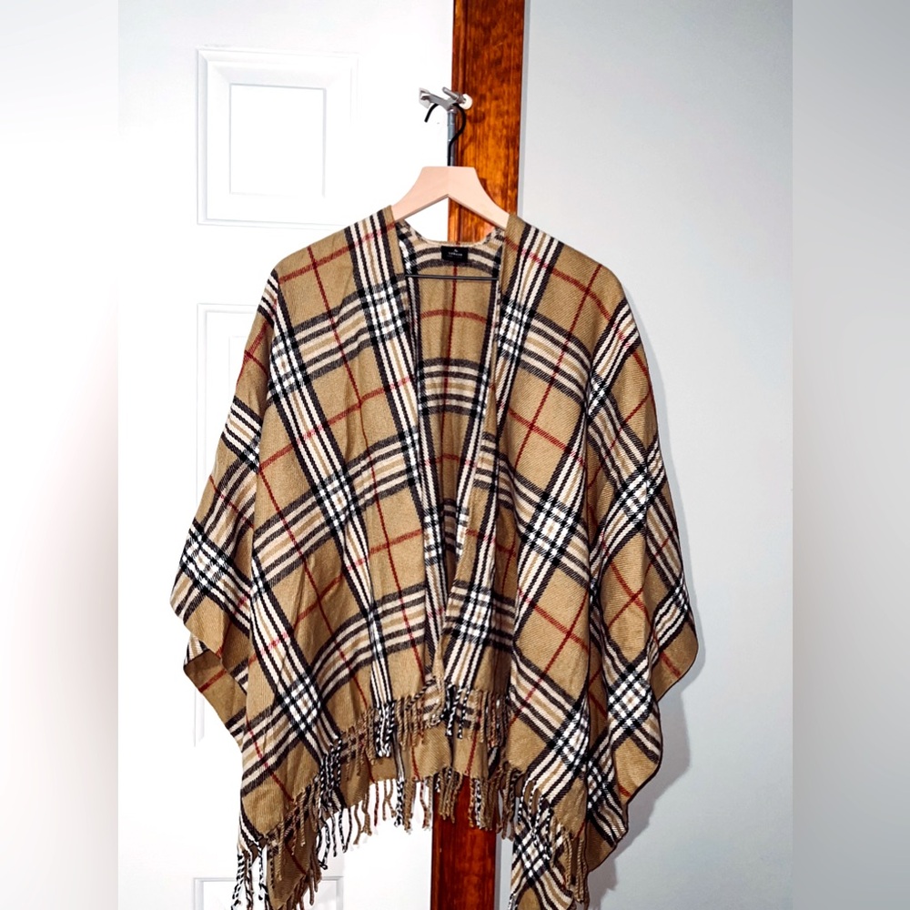 V.FRAAS Plaid Fringe Shawl